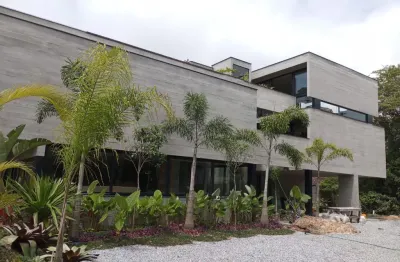 Casa nova no estaleiro em balneário camboriú! oportunidade!