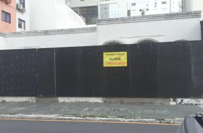 Casa comercial para locação no centro de balneário camboriú!