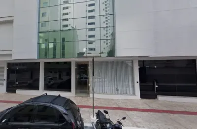 Loja para locação no pioneiros! em um dos melhores prédios da cidade!
