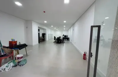 Oportunidade! loja no centro de balneário camboriú! 145m²!