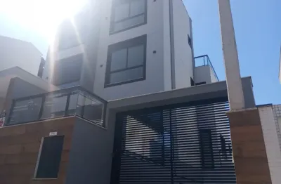 Sobrado moderno novo, 3 suítes, 4 vagas! perto do centro!