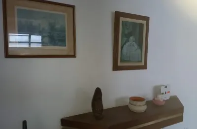 3/4 mais dependência, amplo apto e a localização, é ponto primordial.