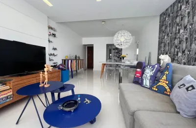 Lindo apartamento decorado mobiliado 3/4 uma suíte outra suíte canadense nascente bem localizado