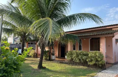 Excelente opção casa térrea em stella maris, condomínio beira mar, 4/4, varandas, c/anexo.
