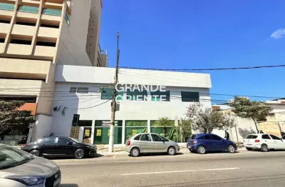 Loja/ponto comercial de 1.500 m² no aterrado. visibilidade máxima para sua marca