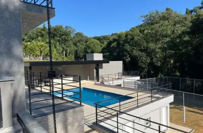 Casa exuberante  em condominio á 15 minutos de atibaia - estuda permuta como parte de pagamento!