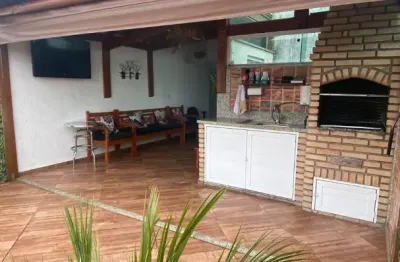 Cobertura impecável com área gourmet e planejados  -  2 dormitórios e 1 vaga