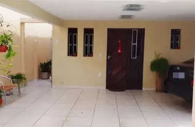 Casa com 3 quartos à venda na Rua Porto Itapoana, 105, Pitimbu, Natal