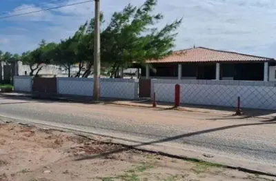 Ótima oportunidade em búzios! casa ampla com piscina a poucos minutos da praia!