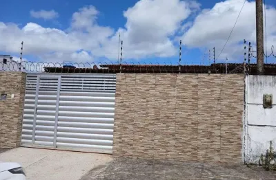Casa no bairro planalto: pronta para morar, toda reformada e com 2 quartos.