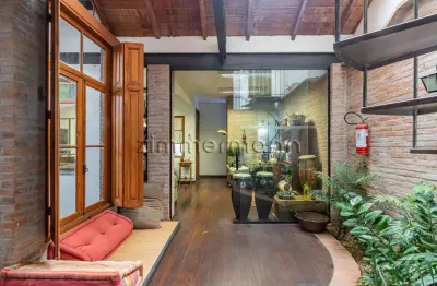 Casa com 3 quartos à venda na rua irmão odilon diniz, --, sumaré, são paulo, 180 m2 por r$ 1.650.000