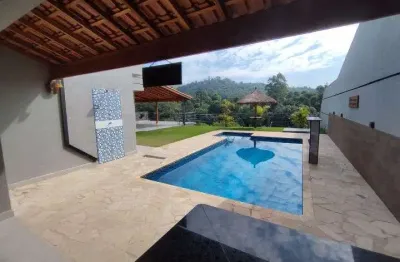 O refúgio térreo perfeito: casa novíssima com piscina de ozônio, a 25 minutos de sp
