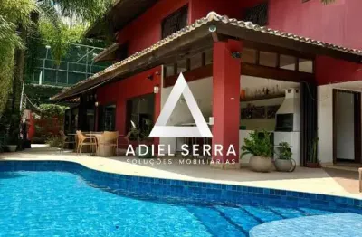 Casa de alto padrão | 4 suítes | piscina | condomínio fechado | horto florestal | hidro | paisagismo | total infraestrutura de lazer