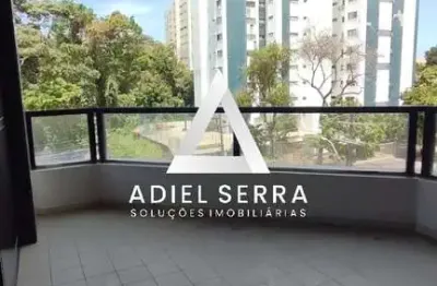 Itaigara - 211m² - 4 quartos sendo 2 suítes - master c/ banheira - varanda - dependência completa - bar - lavabo - armários - 3 vagas