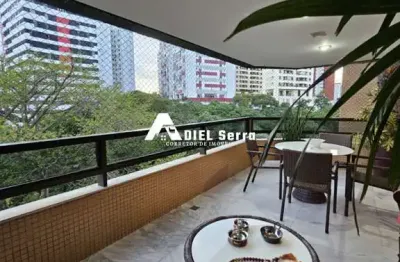 Itaigara - 235m² - andar alto - 4 suítes - master c/ closet - varanda - home office - louçaria - 2 rouparias - dependência c/ 2  quartos - 3 vagas