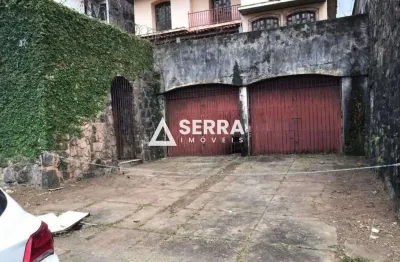 Caminho das Árvores | Casa Alto Padrão | 428 m² | Terreno 637 m² | 3 Pavimentos | Total Conforto e Segurança