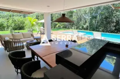 Praia do Forte | Condomínio Praia Bella | Casa Alto Padrão | 6 Suítes | Porteira Fechada | Total Conforto e Segurança