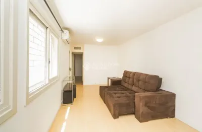 Apartamento de 3 dormitórios e 2 vagas no bairro petrópolis