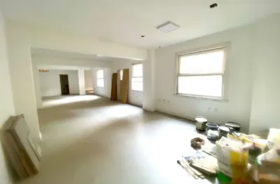 Sala comercial com 2 salas à venda na Rua Doutor Flores, 243, Centro Histórico, Porto Alegre