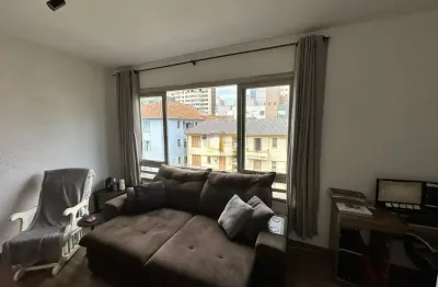 Apartamento reformado 2 quartos + vaga no bairro higienópolis