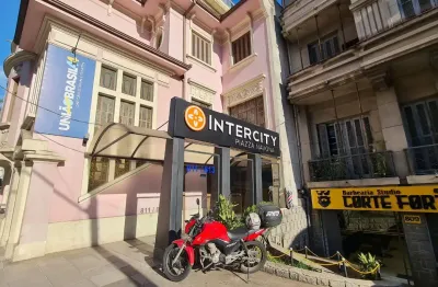 Amplo Apartamento com SERVIÇO DE HOTELARIA - COM RESTAURANTE