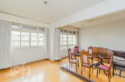 Amplo Apartamento à venda em Bom Fim com 95 m², 2 quartos, 1 vaga