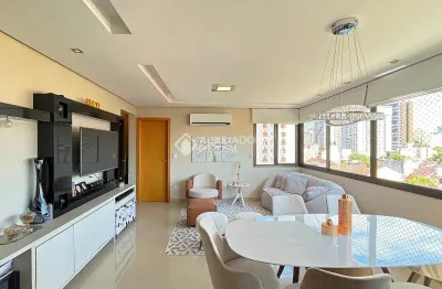 Apartamento de 3 quartos com suíte , 2 vagas de garagem, no bairro Boa Vista em Porto Alegre.