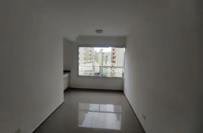 Apartamento de 77m² com varanda envidraçada e suíte – 7º andar