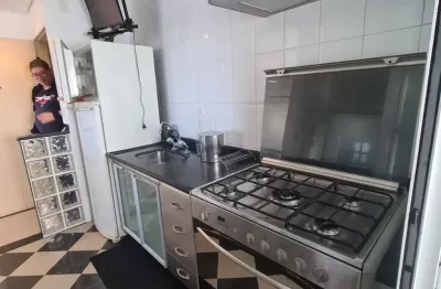 Lindo apartamento, espaçoso e aconchegante:  - 1 dormitório , sendo 1 suíte - living ampliado