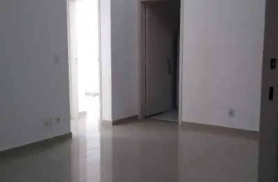 Apartamento térro com área externa no total ville ii virgem santa.