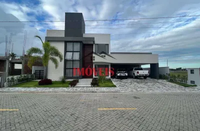 Casa em condomínio fechado com 4 suítes, escritório, piscina privativa