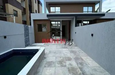 Casas nos bancários com 3 quartos sendo 1 suíte, com piscina.