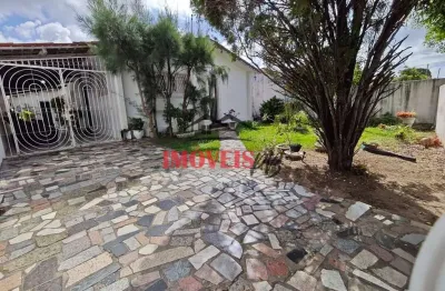 Casa nos bancários com 4 quartos sendo 1 suíte com ótima localidade