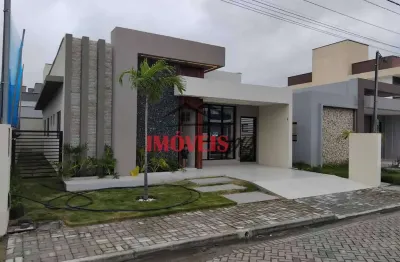 Casa de alto padrão disponível e pronta pra morar em condomínio fechado.