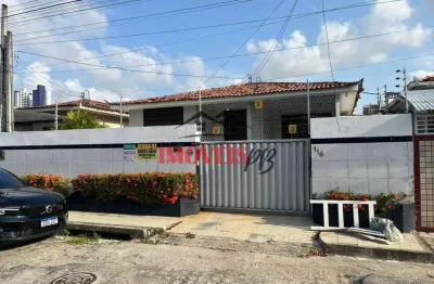 Casa no bairro dos estados com 3 quartos , e um suíte.