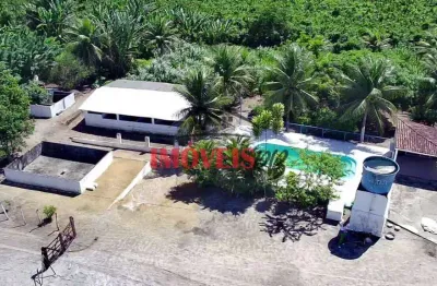 Granja com área total de 10 hectares e, alhandra com rio perene