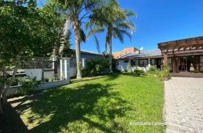 Casa com 2 quartos à venda na santa catarina, 1741, indianópolis, tramandaí por r$ 270.000