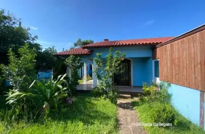 Casa com 2 quartos à venda na rubem berta, 964, centro, tramandaí por r$ 324.000