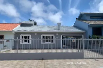 Casa com 4 quartos para alugar na geraldo santana, 332, zona nova, tramandaí por r$ 4.620