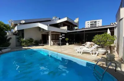 Casa com 5 quartos à venda na Rua Bruno Moritz, 45, Centro I, Brusque