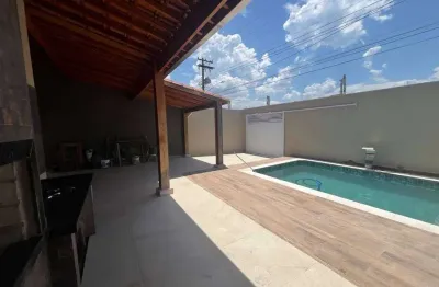 Casa iolada com 4 dormitórios no jardim imperador a 200 m do mar