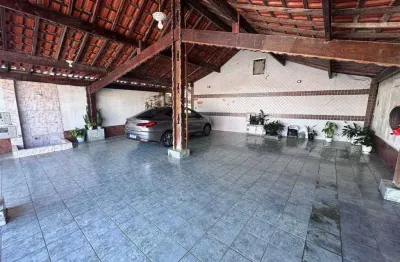 Casa à venda na Rua Tereza Cristina, 508, Aviação, Praia Grande