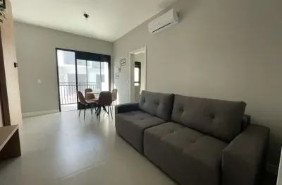 Descubra seu novo lar no encantador bairro cachoeira do bom jesus, em florianópolis. este apartamento no amc adore multi cachoeira possui 53,22 m² de área privativa e oferece um ambiente mobiliado, co