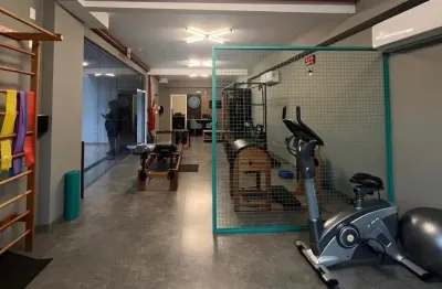 Excelente oportunidade de adquirir uma loja no bairro abraão, florianópolis. localizada na rua manoel félix cardoso, esta loja faz parte do empreendimento b_wax e oferece uma área privativa de 128,84 