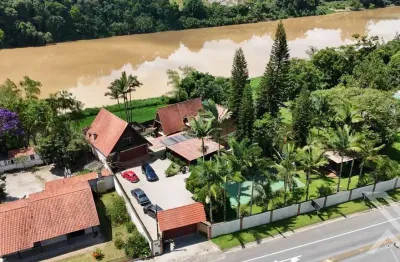 Casa com 4 quartos à venda em poço grande, gaspar , 364 m2 por r$ 2.980.000