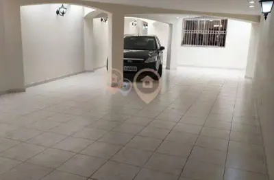 Sobrado com 240m² com 5 quartos/ 4 vagas/ piscina - chacara sto antonio