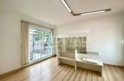 Sala comercial para locação com excelente localização no cambuí.