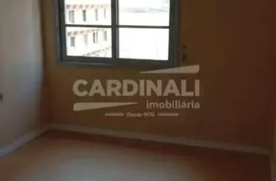 Apartamento amplo para locação com 3 quartos recém reformado na rua bernardino campos em campinas.