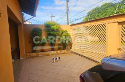 Casa para locação com 4 dormitórios bem localizada próximo à lagoa do taquaral