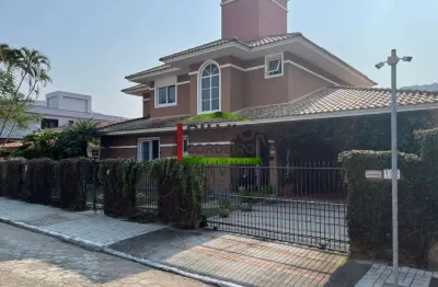 Casa à venda na beija flor, 152, lagoa da conceição, florianópolis por r$ 3.850.000